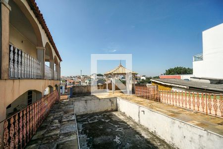 Casa à venda com 800m², 3 quartos e 6 vagas Casa à venda com 800m², 3 quartos e 6 vagasQuintal