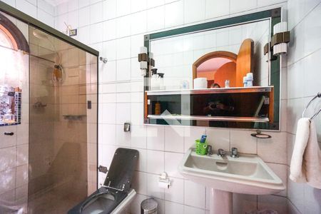 Casa à venda com 800m², 3 quartos e 6 vagas Casa à venda com 800m², 3 quartos e 6 vagasBanheiro da suíte 01