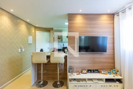 Sala de apartamento à venda com 2 quartos, 43m² em Vila Mazzei, Santo André