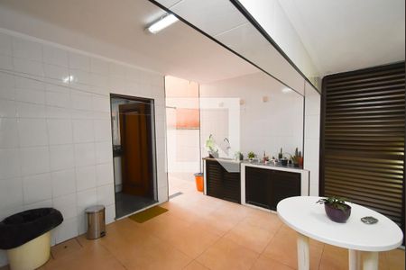 Casa à venda com 103m², 3 quartos e 2 vagasLavanderia 