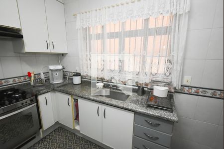 Casa à venda com 103m², 3 quartos e 2 vagasCozinha 