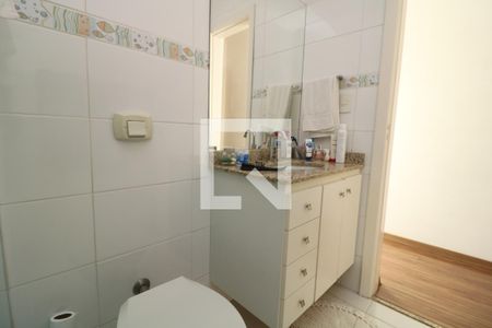 Casa à venda com 165m², 3 quartos e 3 vagasBanheiro