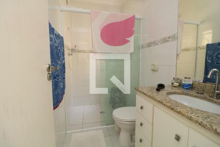 Casa à venda com 165m², 3 quartos e 3 vagasBanheiro