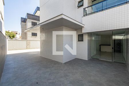 Apartamento à venda com 203m², 3 quartos e 3 vagasArea privativa em "U" e de serviço