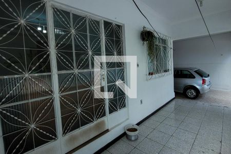 Casa à venda com 110m², 2 quartos e 10 vagasVaranda