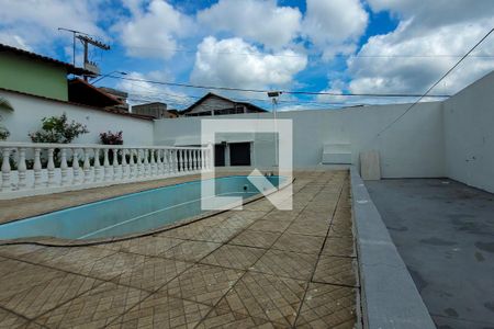Casa à venda com 110m², 2 quartos e 10 vagasPiscina