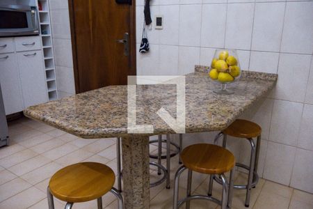 Apartamento à venda com 130m², 3 quartos e 2 vagasCozinha
