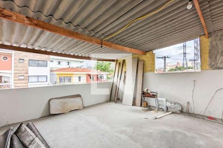Casa à venda com 161m², 2 quartos e 2 vagas Casa à venda com 161m², 2 quartos e 2 vagasVaranda
