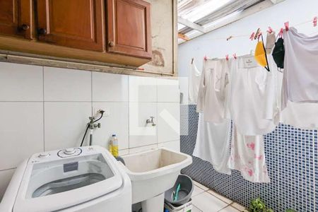 Casa à venda com 161m², 2 quartos e 2 vagas Casa à venda com 161m², 2 quartos e 2 vagasÁrea de serviço