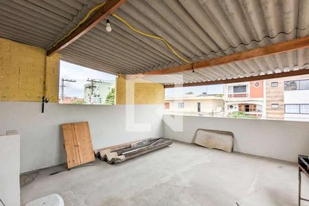 Casa à venda com 161m², 2 quartos e 2 vagas Casa à venda com 161m², 2 quartos e 2 vagasVaranda