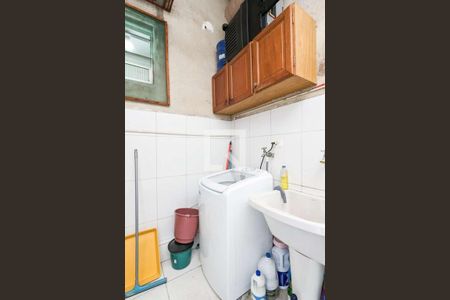 Casa à venda com 161m², 2 quartos e 2 vagas Casa à venda com 161m², 2 quartos e 2 vagasÁrea de serviço