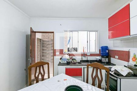 Casa à venda com 161m², 2 quartos e 2 vagas Casa à venda com 161m², 2 quartos e 2 vagasCozinha