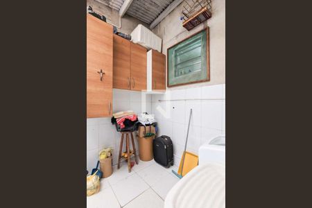 Casa à venda com 161m², 2 quartos e 2 vagas Casa à venda com 161m², 2 quartos e 2 vagasÁrea de serviço