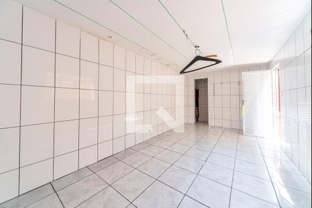 Casa para alugar com 116m², 2 quartos e 1 vagaSalão 