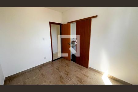 Quarto de apartamento à venda com 3 quartos, 120m² em Santa Rosa, Belo Horizonte