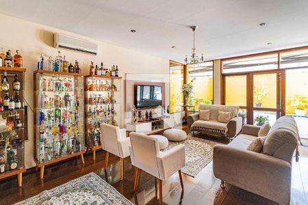 Sala de casa para alugar com 4 quartos, 350m² em Cidade São Francisco, São Paulo