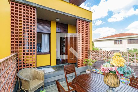 Casa à venda com 350m², 4 quartos e 3 vagas Casa à venda com 350m², 4 quartos e 3 vagasSuite 3 - Varanda