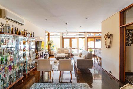 Sala de casa para alugar com 4 quartos, 350m² em Cidade São Francisco, São Paulo