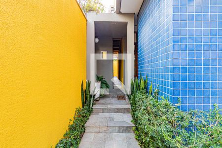 Casa à venda com 350m², 4 quartos e 3 vagas Casa à venda com 350m², 4 quartos e 3 vagasGaragem