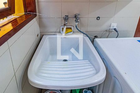 Casa à venda com 350m², 4 quartos e 3 vagas Casa à venda com 350m², 4 quartos e 3 vagasLavanderia