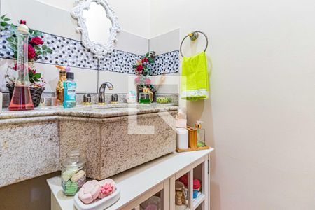 Casa à venda com 350m², 4 quartos e 3 vagas Casa à venda com 350m², 4 quartos e 3 vagasSuite 4 - Banheiro