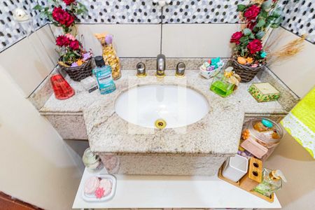 Casa à venda com 350m², 4 quartos e 3 vagas Casa à venda com 350m², 4 quartos e 3 vagasSuite 4 - Banheiro