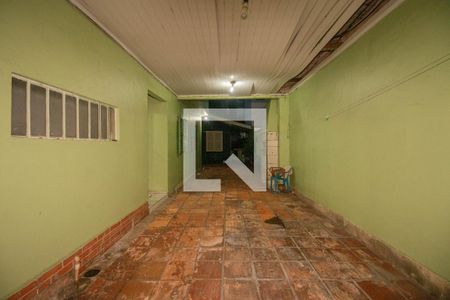 Casa à venda com 190m², 3 quartos e 4 vagasPátio - Garagem