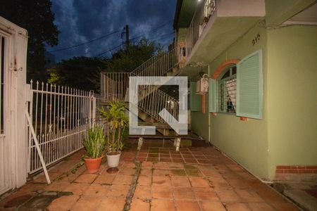 Casa à venda com 190m², 3 quartos e 4 vagasPátio - Garagem