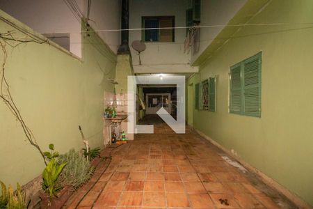 Casa à venda com 190m², 3 quartos e 4 vagasPátio - Garagem