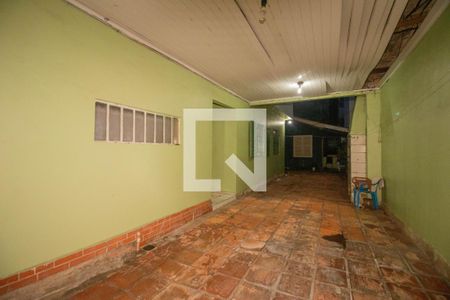 Casa à venda com 190m², 3 quartos e 4 vagasPátio - Garagem