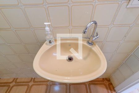 Casa à venda com 130m², 2 quartos e 2 vagas Casa à venda com 130m², 2 quartos e 2 vagasBanheiro de Serviço