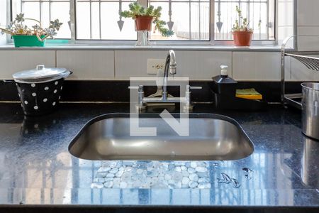 Casa à venda com 130m², 2 quartos e 2 vagas Casa à venda com 130m², 2 quartos e 2 vagasCozinha