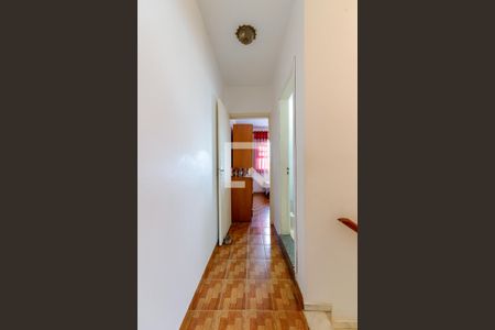 Corredor Quartos de casa à venda com 2 quartos, 130m² em Vila Maria Alta, São Paulo