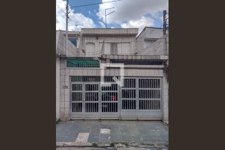 Casa à venda com 130m², 2 quartos e 2 vagas Casa à venda com 130m², 2 quartos e 2 vagasFachada