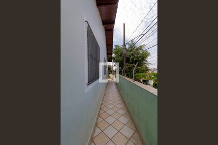 Casa à venda com 255m², 4 quartos e 3 vagasCorredor Lateral