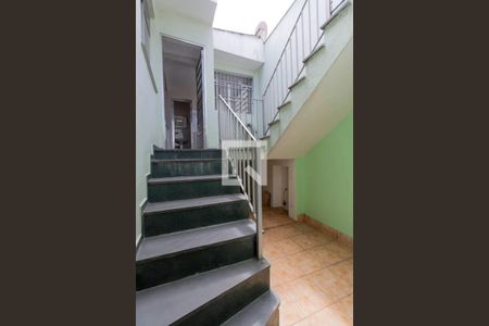 Casa à venda com 255m², 4 quartos e 3 vagasCasa 2 Escadas