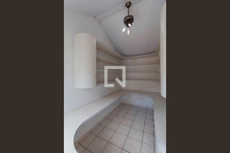 Casa à venda com 255m², 4 quartos e 3 vagasEscritório