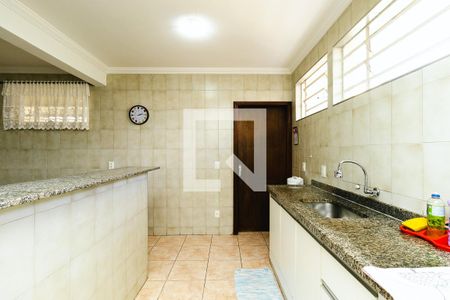 Casa à venda com 280m², 5 quartos e 6 vagasCozinha