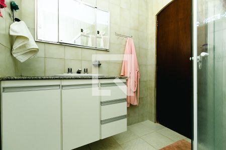 Casa à venda com 280m², 5 quartos e 6 vagasBanheiro da Suíte