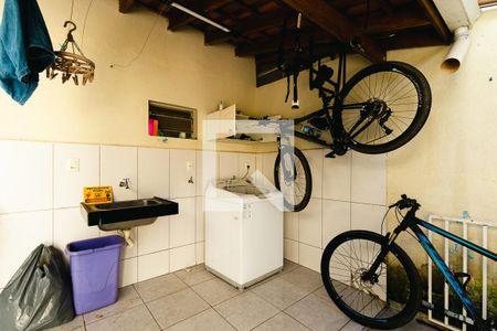 Casa à venda com 280m², 5 quartos e 6 vagasÁrea de Serviço