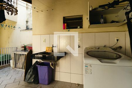 Casa à venda com 280m², 5 quartos e 6 vagasÁrea de Serviço