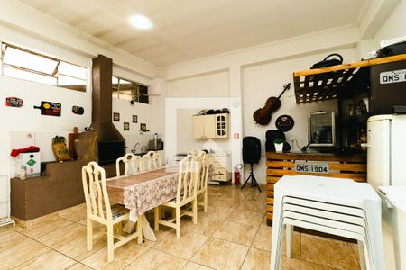 Casa à venda com 280m², 5 quartos e 6 vagasÁrea gourmet