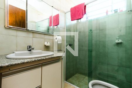 Casa à venda com 280m², 5 quartos e 6 vagasBanheiro Social