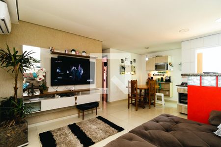 Casa à venda com 280m², 5 quartos e 6 vagasSala