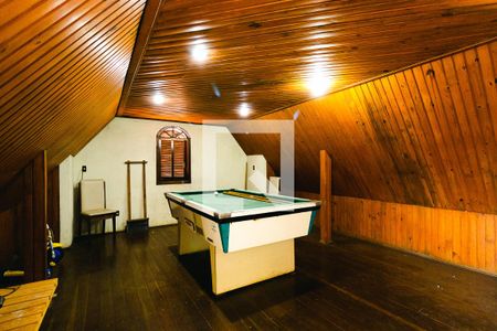 Casa à venda com 280m², 5 quartos e 6 vagasSala de Jogos