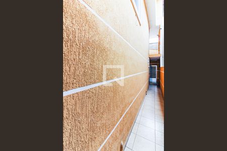 Casa à venda com 250m², 2 quartos e 3 vagasLateral da Casa