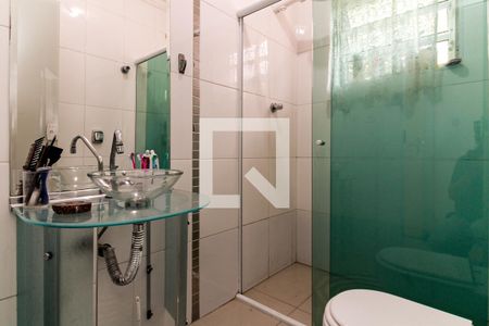 Casa à venda com 250m², 2 quartos e 3 vagasBanheiro da Suíte 1