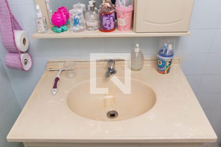 Apartamento à venda com 80m², 3 quartos e 1 vaga Apartamento à venda com 80m², 3 quartos e 1 vagaBanheiro