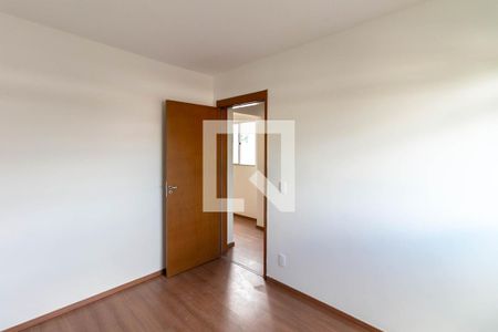 Quarto 2 de apartamento para alugar com 2 quartos, 52m² em João Pinheiro, Belo Horizonte