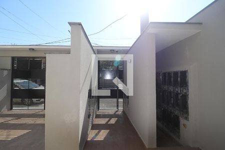 Casa de condomínio para alugar com 34m², 1 quarto e sem vagaEntrada